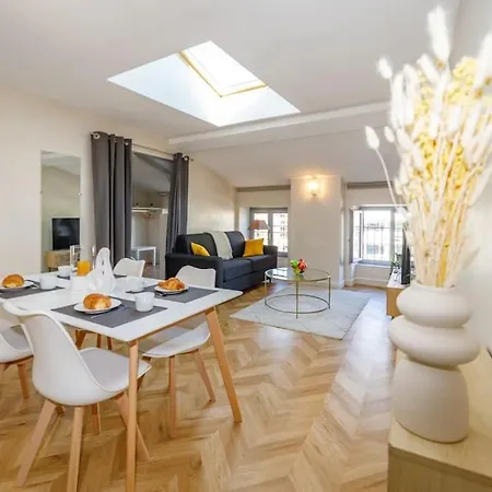 Apartment T2 Cozy Proche Du Centre Avec Canape Lit - 51blatin *